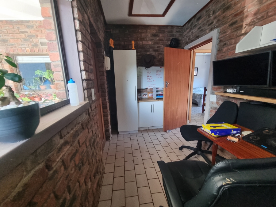 5 Bedroom Property for Sale in Dana Bay Western Cape